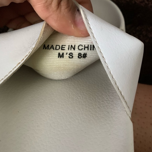 sandals - Picture 4 of 5